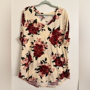 LuLaRoe Woman’s V-Neck Floral Top